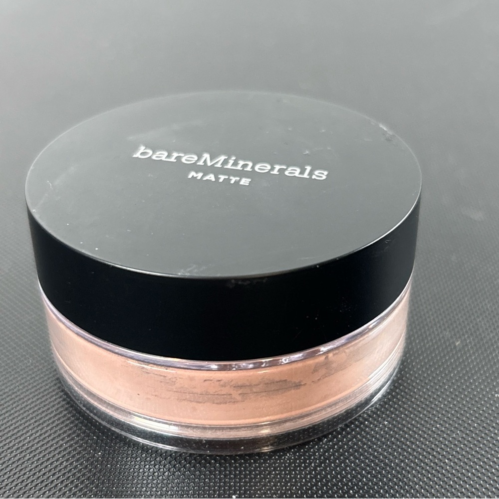 bareMinerals Matte Foundation - medium 10